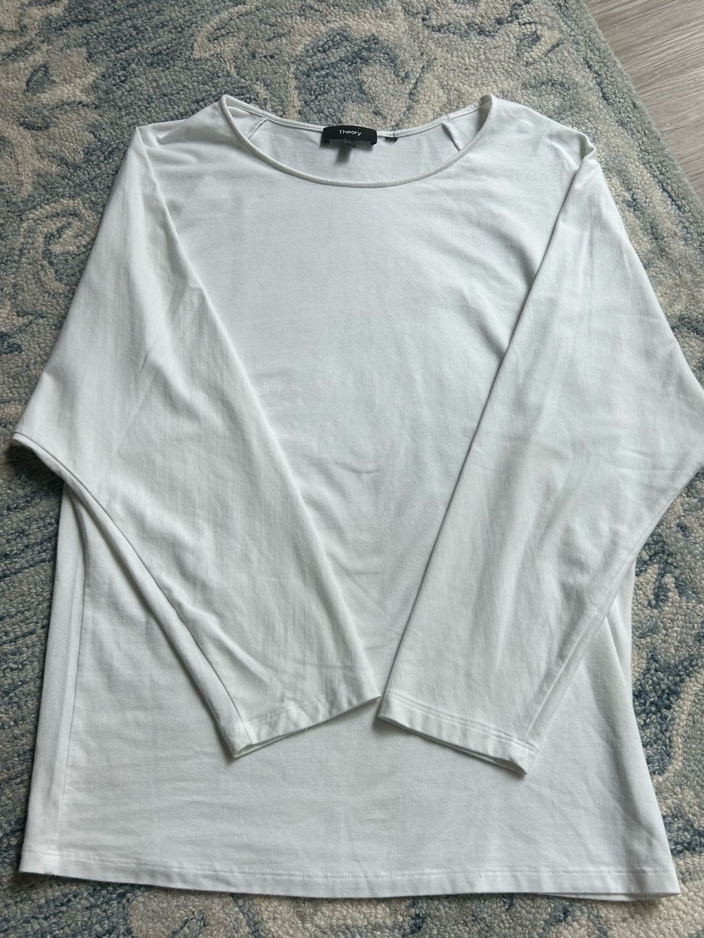 Theory White Long Sleeve Crewneck Tee L